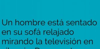 El hombre en su sofá